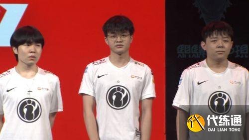 rookie状态不佳 眼睛失去光芒 rookie状态不佳 眼睛失去光芒