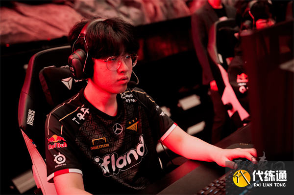 英雄聯(lián)盟總決賽T1戰(zhàn)勝WBG Faker奪得生涯第四冠