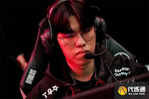 英雄聯(lián)盟總決賽T1戰(zhàn)勝WBG Faker奪得生涯第四冠